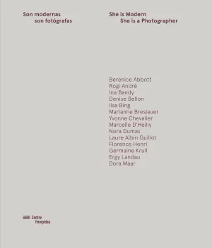 SON MODERNAS, SON FOTÓGRAFAS